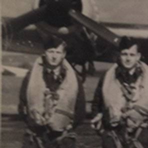 Doug Parry in front of an aircraft during the Second World War
