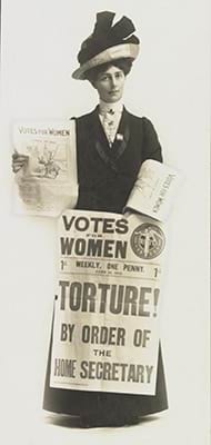 Vida Goldstein selling Votes for Women newspaper 1912 photographer T Humphrey & Co. State Library Victoria (MS11749/PHO1)